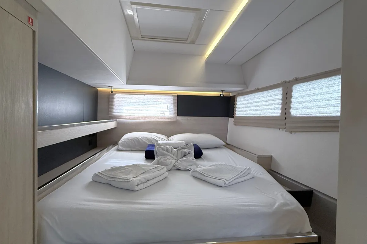 Cabin on Tropical Squeeze, a Leopard 45 catamaran at Road Town, British Virgin Islands