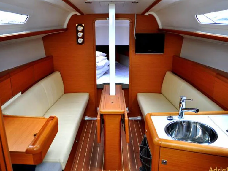 Salon of Energy, a Jeanneau Sun Odyssey 33i sailboat at Izola / Isola, Slovenia