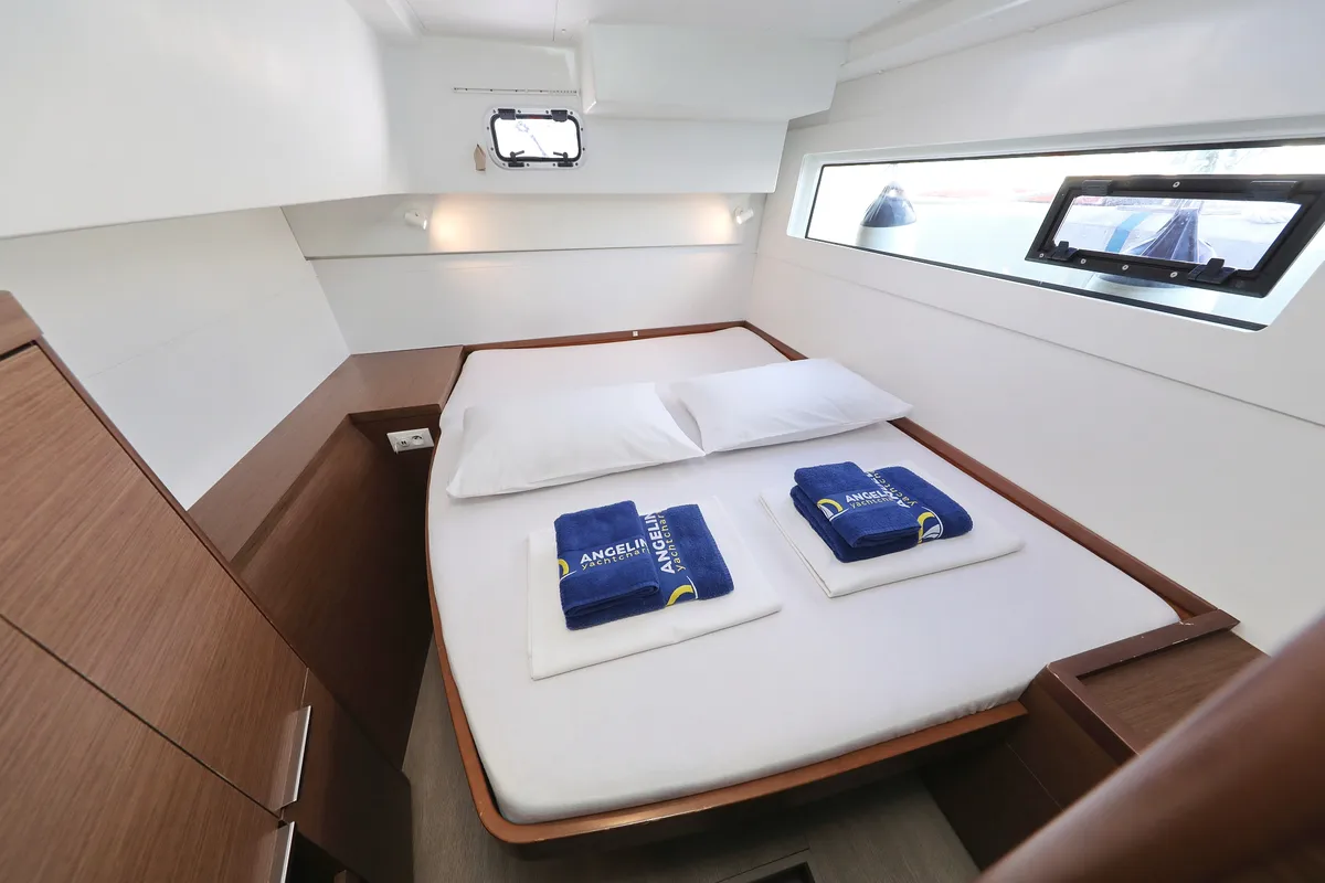 Cabin on La Luna, a Lagoon 40 catamaran at Sukošan, Croatia