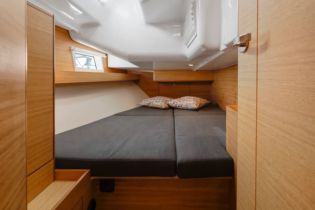 Cabin on Micky, a Elan Impression 40.1 sailboat at Pula, Croatia