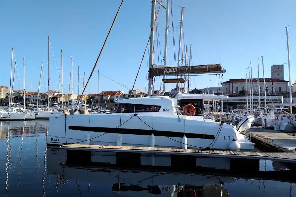 Exterior view of Testa, a Bali 4.1 catamaran at Grad Pula, Croatia