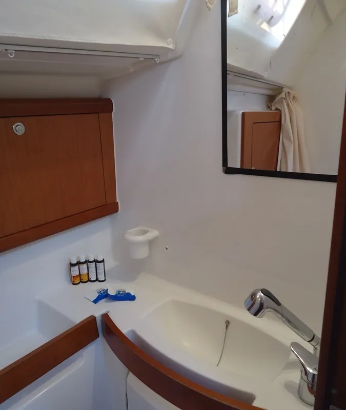Seven Seas, a Beneteau Oceanis 43 sailboat at Athens, Greece