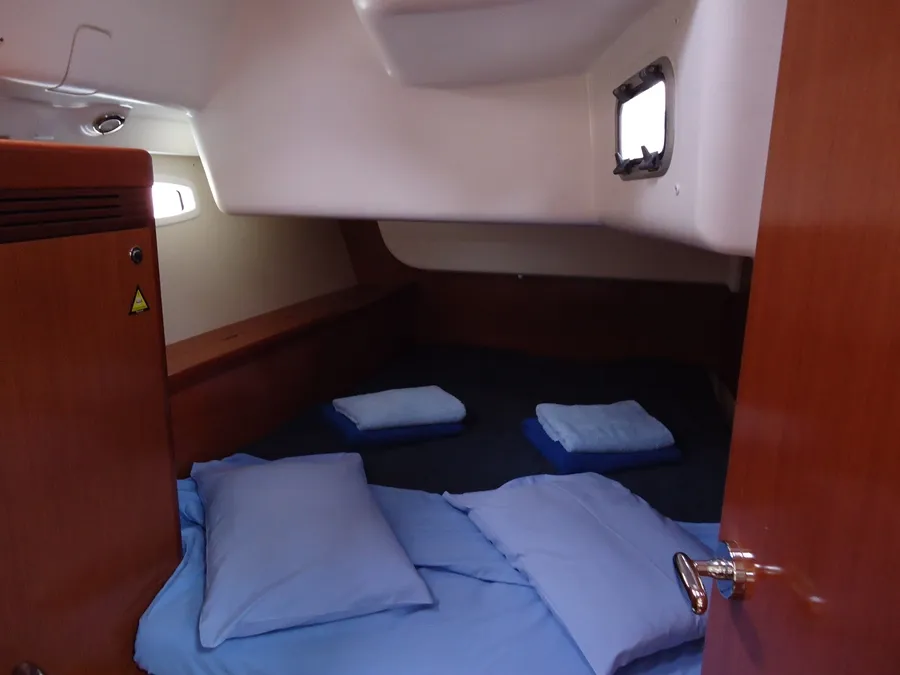 Seven Seas, a Beneteau Oceanis 43 sailboat at Athens, Greece