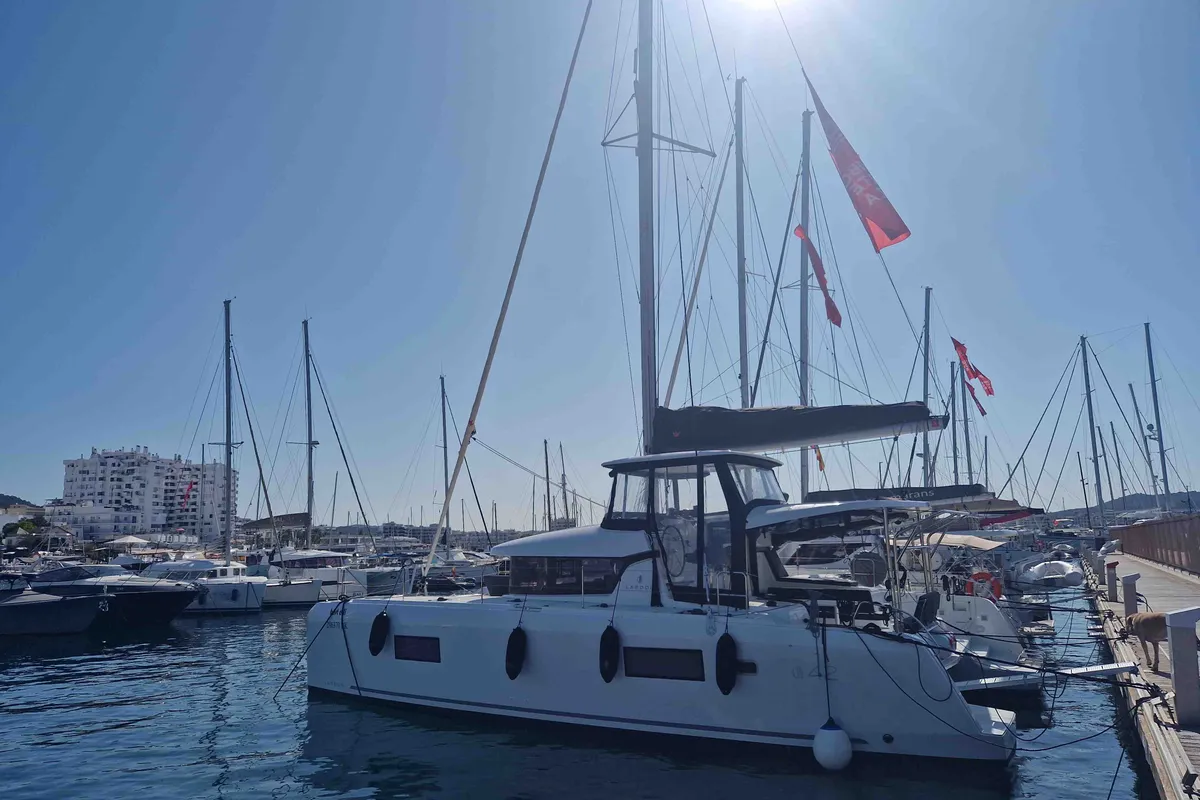 Exterior view of Hanselli, a Lagoon 42 catamaran at Alameda, United States