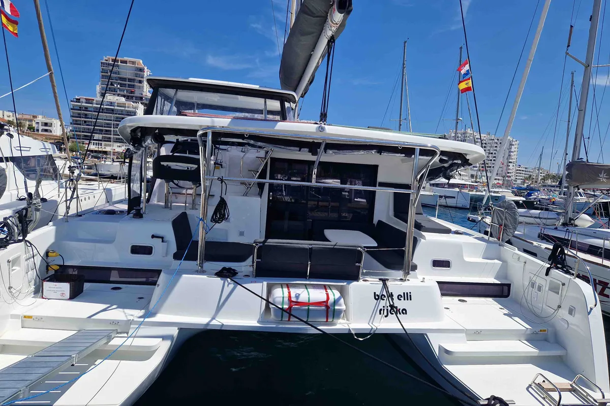 Deck of Hanselli, a Lagoon 42 catamaran at Alameda, United States