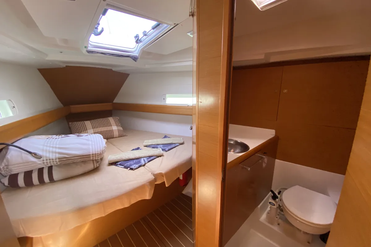 Cabin on Pangea, a Jeanneau Sun Odyssey 409 sailboat at Fethiye, Turkey