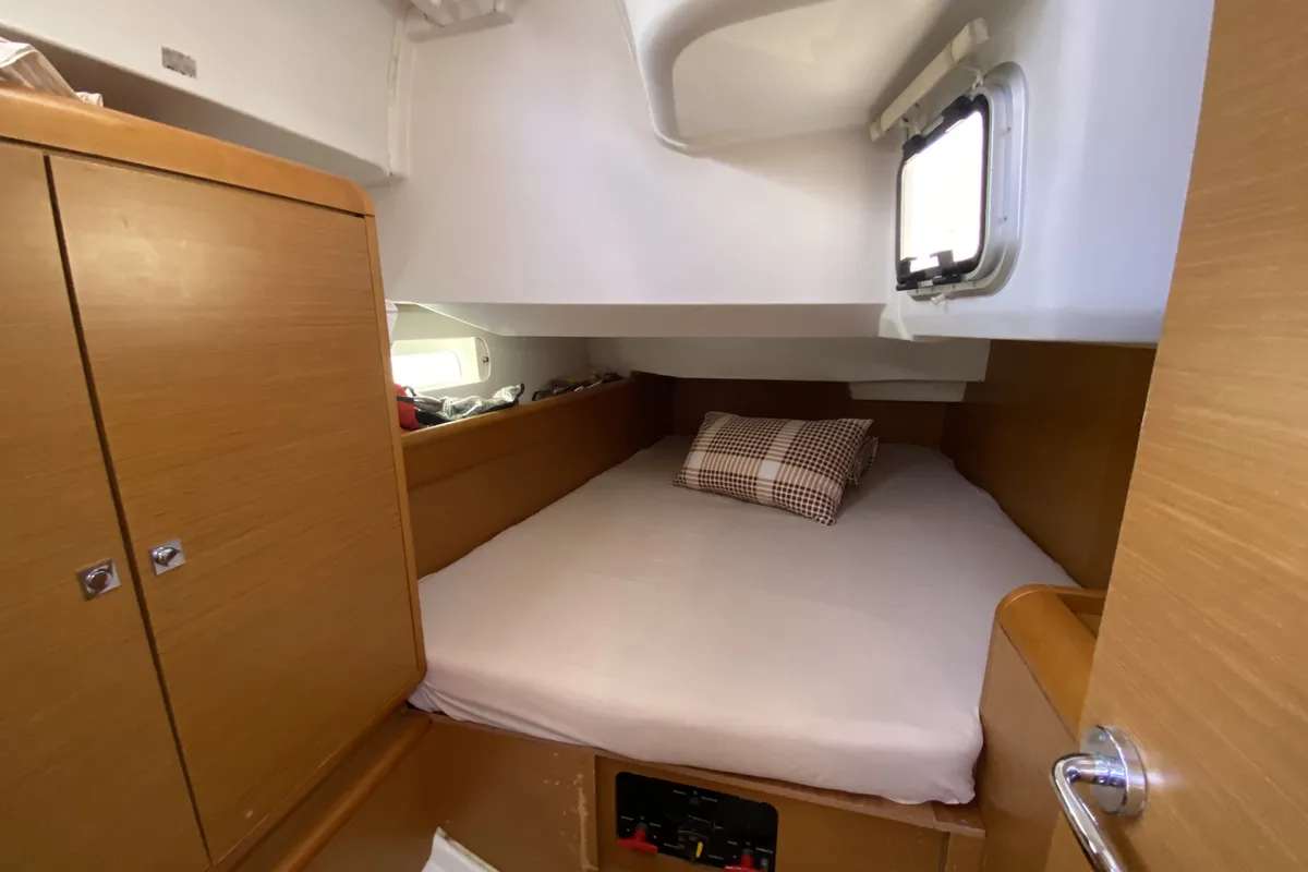 Cabin on Pangea, a Jeanneau Sun Odyssey 409 sailboat at Fethiye, Turkey