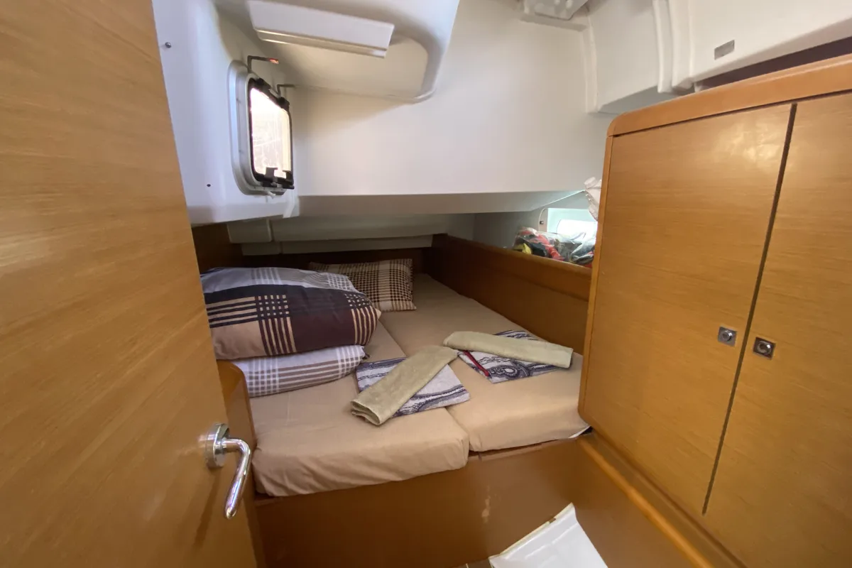 Cabin on Pangea, a Jeanneau Sun Odyssey 409 sailboat at Fethiye, Turkey