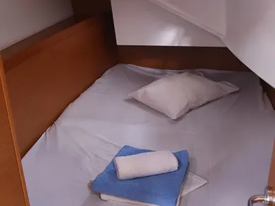 Cabin on Dynamene, a Jeanneau Sun Odyssey 349 sailboat at Volos, Greece