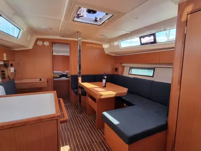 Salon of Quick Point, a Bavaria C42 sailboat at Split, Croatia
