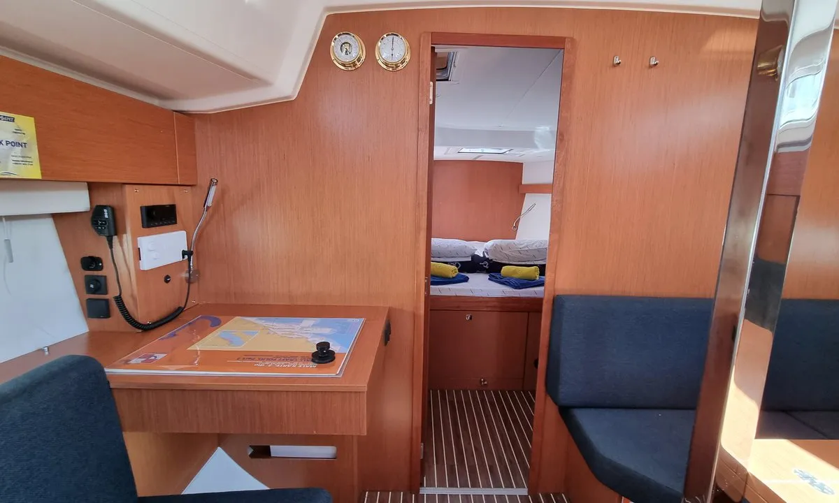 Salon of Quick Point, a Bavaria C42 sailboat at Split, Croatia