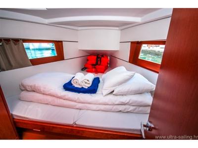 Cabin on Dalmar, a Beneteau Oceanis 35 sailboat at Općina Medulin, Croatia