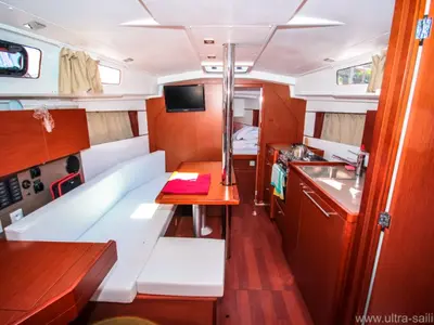 Salon of Dalmar, a Beneteau Oceanis 35 sailboat at Općina Medulin, Croatia