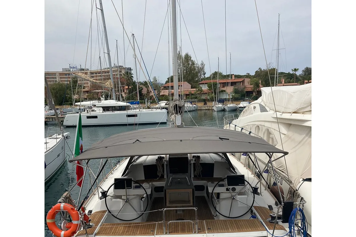 Sirius, a Dufour 520 GL sailboat at Tonnarella, Italy