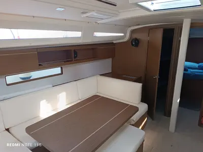 Salon of Lilibet, a Beneteau Oceanis 40.1 sailboat at Procida, Italy