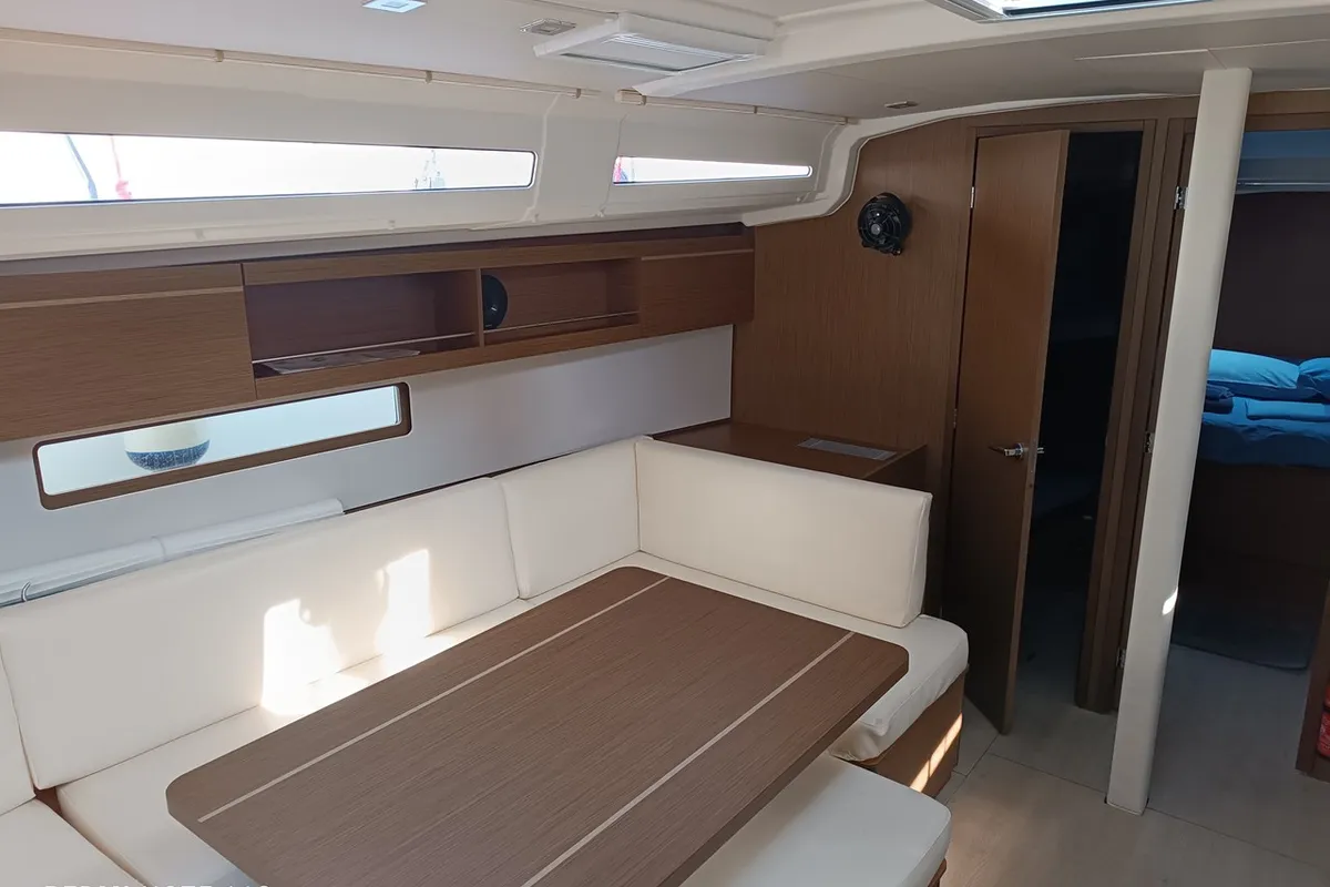 Salon of Lilibet, a Beneteau Oceanis 40.1 sailboat at Procida, Italy
