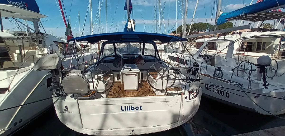 Exterior view of Lilibet, a Beneteau Oceanis 40.1 sailboat at Procida, Italy