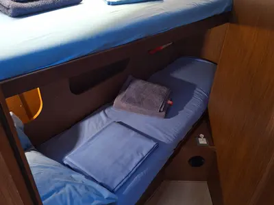 Cabin on Lilibet, a Beneteau Oceanis 40.1 sailboat at Procida, Italy