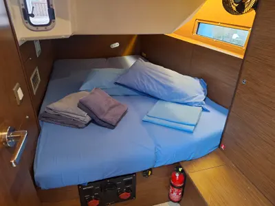 Cabin on Lilibet, a Beneteau Oceanis 40.1 sailboat at Procida, Italy