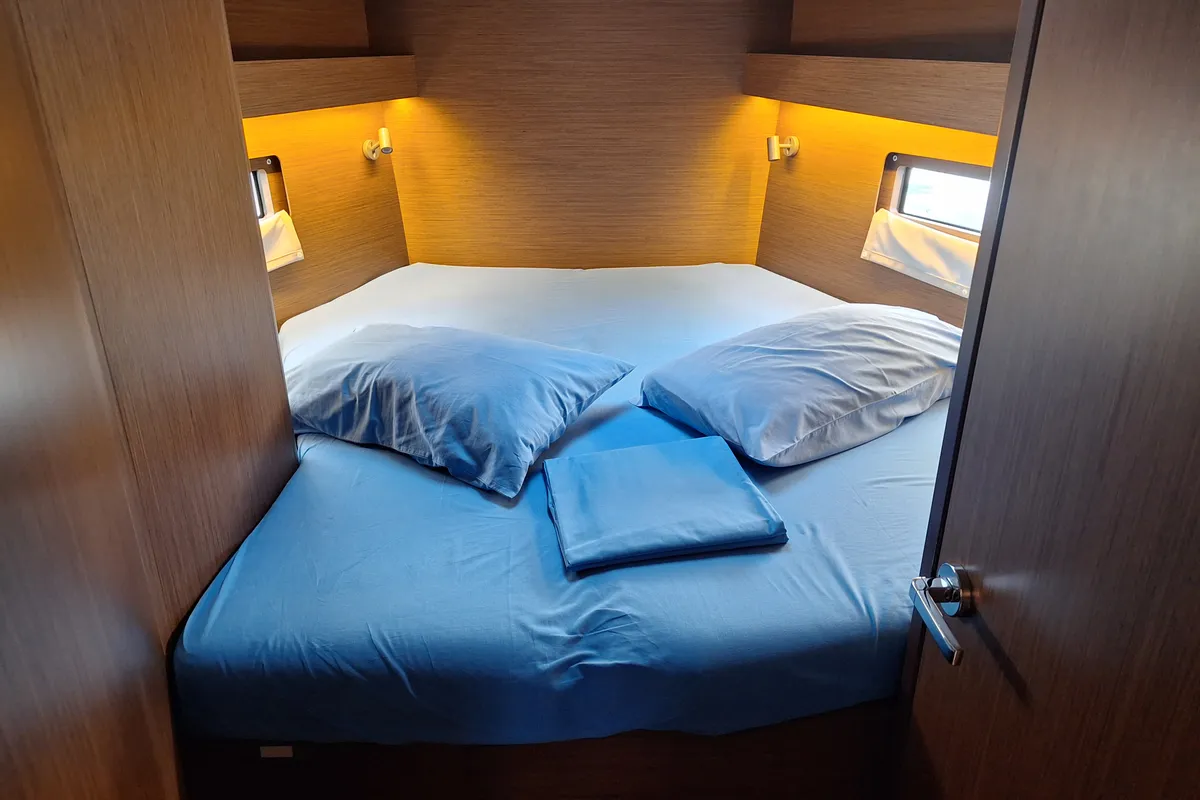 Cabin on Lilibet, a Beneteau Oceanis 40.1 sailboat at Procida, Italy