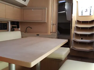 Salon of Senza Regole, a Beneteau Oceanis 45 sailboat at Tonnarella, Italy