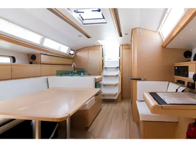 Salon of Turrun Turrun, a Jeanneau Sun Odyssey 419 sailboat at Santa Cruz de Tenerife, Spain