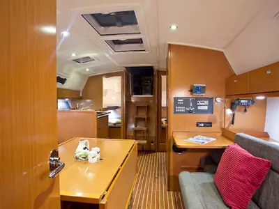 Salon of Mystic, a Bavaria 36 Cruiser sailboat at Šibenik, Croatia