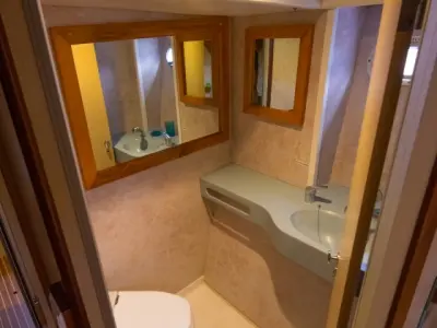 Head on Cabin G11, a Gulet Mojito 78 catamaran at Roche Caiman, Seychelles