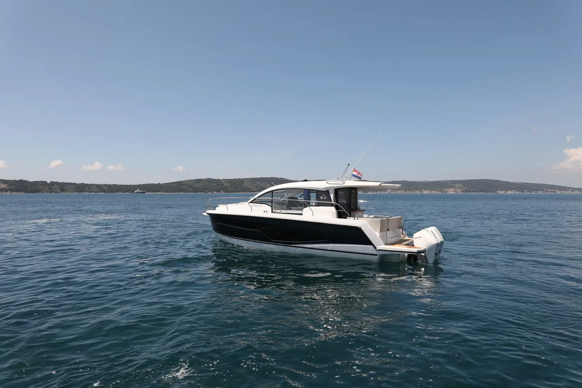 Exterior view of Stormi, a Sealine C335V motorboat at Grad Kaštela, Croatia