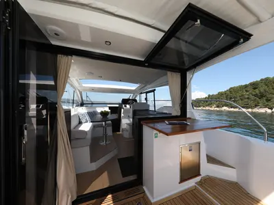 Deck of Stormi, a Sealine C335V motorboat at Grad Kaštela, Croatia