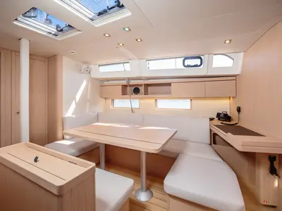 Salon of Azalea, a Beneteau Oceanis 46.1 sailboat at Rosignano Solvay, Italy