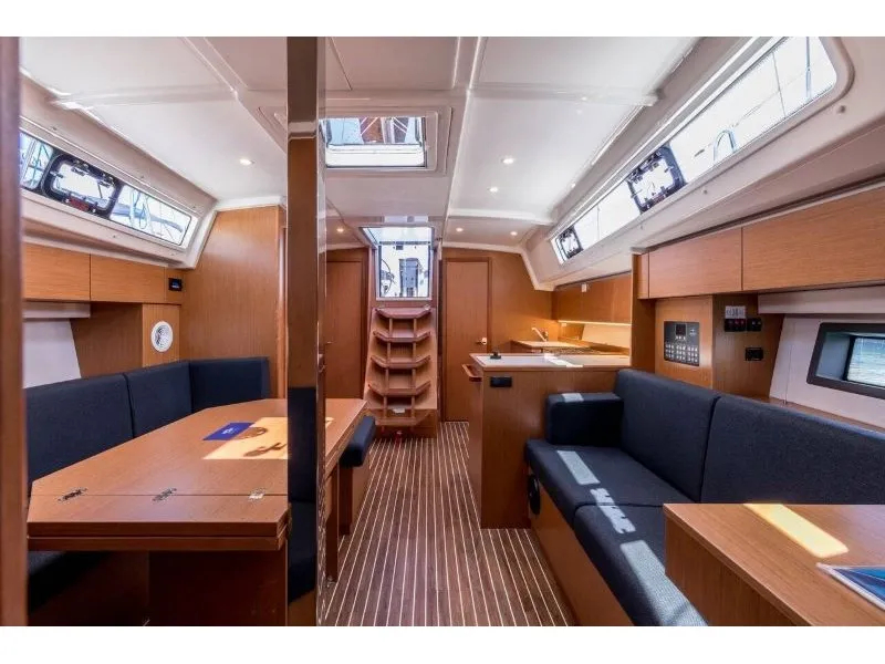 Salon of MARIJANA, a Bavaria C42 sailboat at Split, Croatia