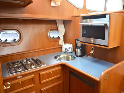 Galley of Drait 79, a De Drait Advantage 42 motorboat at Woudsend, Netherlands