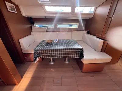 Salon of Agatha, a Jeanneau Sun Odyssey 490 sailboat at Cannigione, Italy