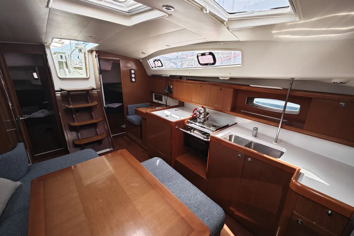 Salon of Violet, a Beneteau Oceanis 40 sailboat at Fethiye, Turkey