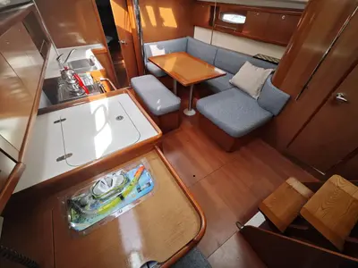 Salon of Violet, a Beneteau Oceanis 40 sailboat at Fethiye, Turkey