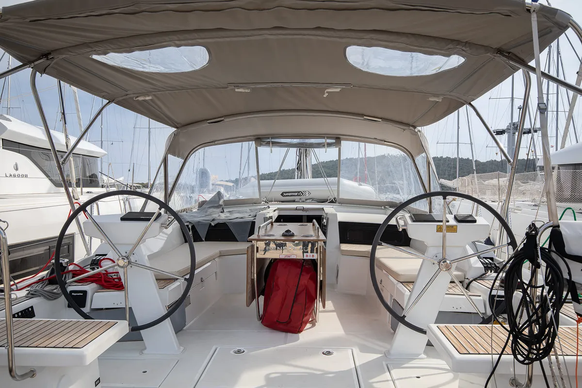 Cockpit of Pura Vida, a Beneteau Oceanis 46.1 sailboat at Općina Medulin, Croatia
