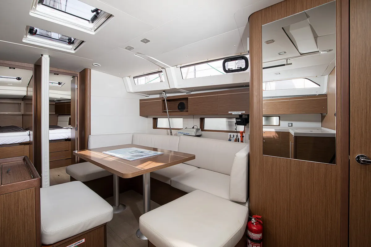 Salon of Pura Vida, a Beneteau Oceanis 46.1 sailboat at Općina Medulin, Croatia