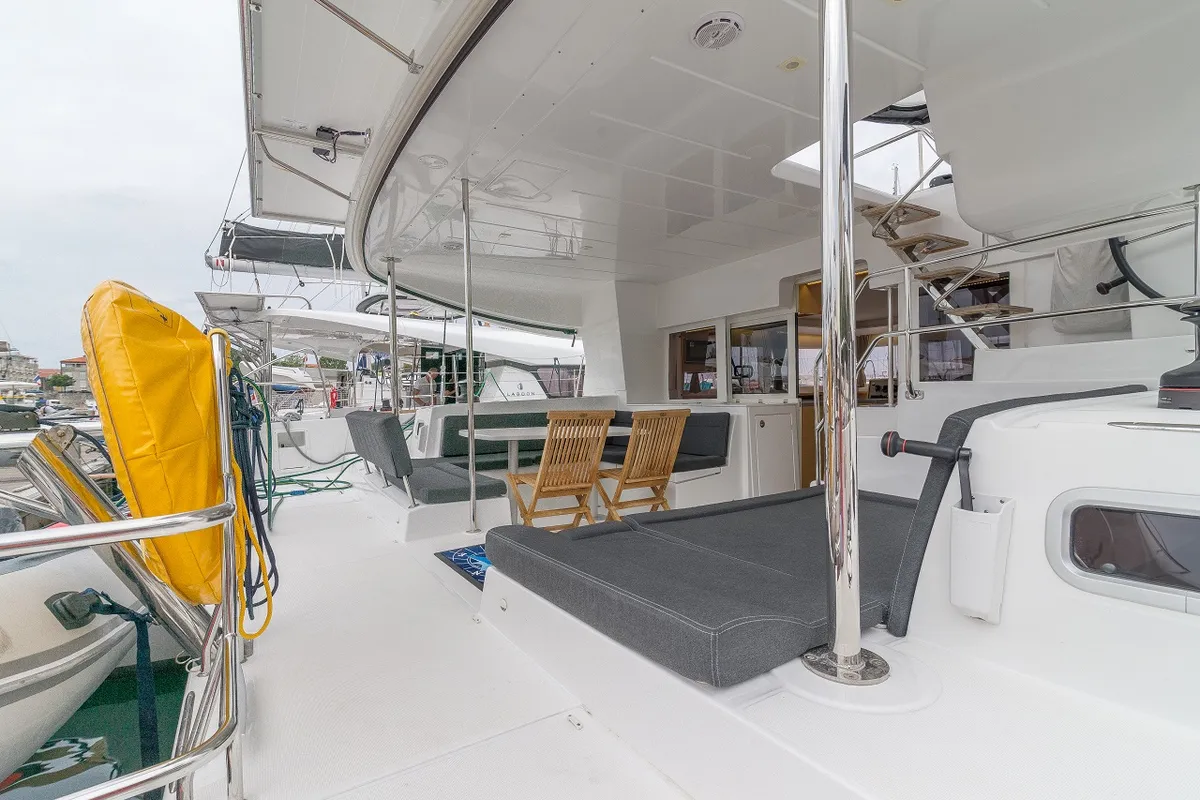 Deck of Michelangelo, a Lagoon 450 S catamaran at Zadar, Croatia