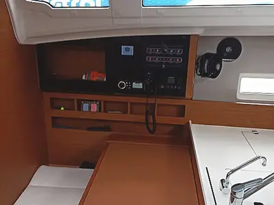 Salon of Evnia, a Jeanneau Sun Odyssey 410 sailboat at Volos, Greece