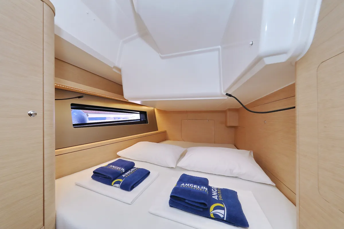 Cabin on Wild Rose, a Dufour 41 sailboat at Primošten, Croatia