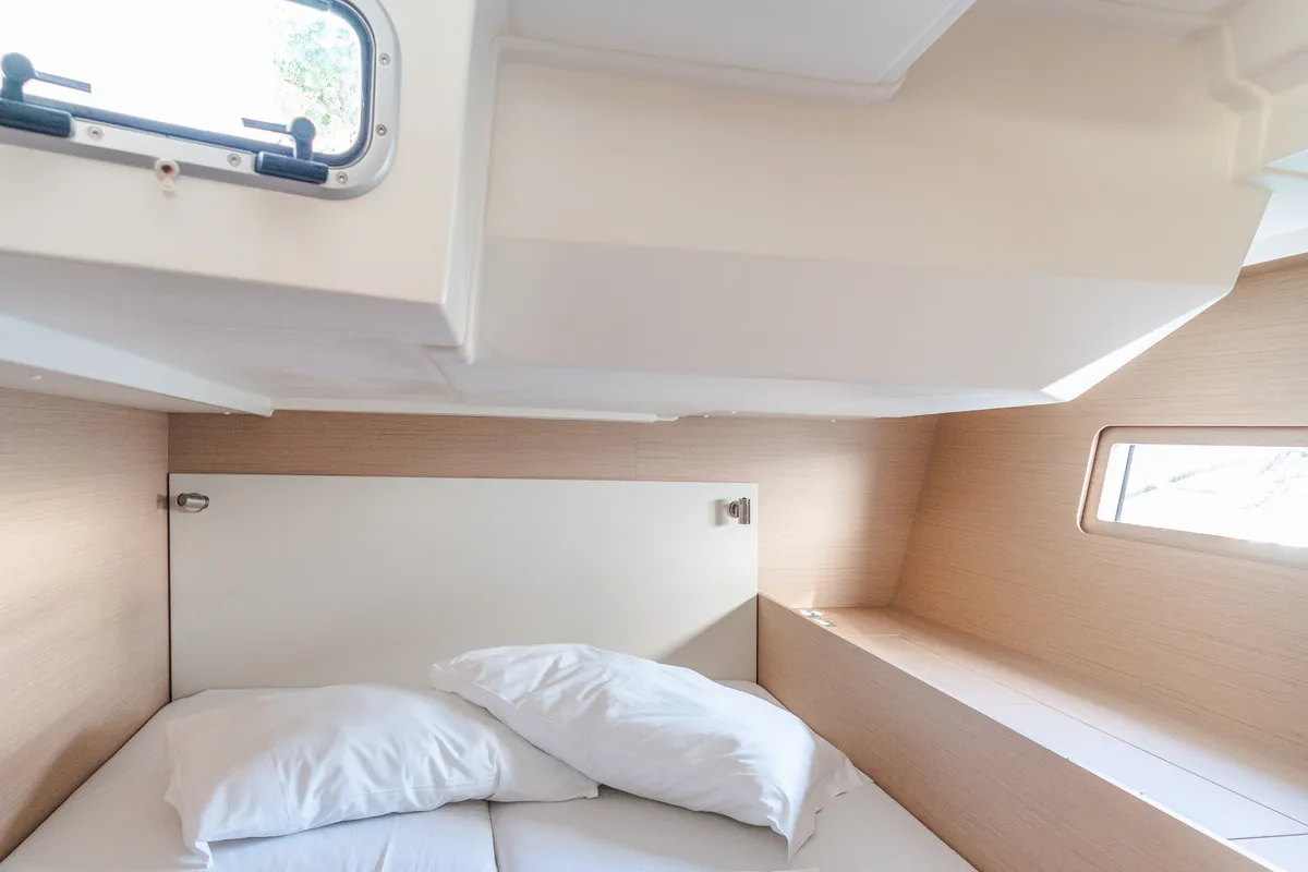 Cabin on Anfitrite, a Beneteau Oceanis 51.1 sailboat at Castellammare del Golfo, Italy