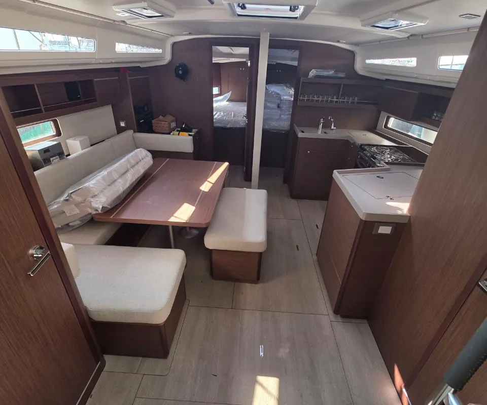 Salon of Stefano, a Beneteau Oceanis 40.1 sailboat at Parikia, Greece