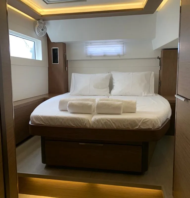 WHITE PEARL, a Lagoon 46 catamaran at Athens, Greece