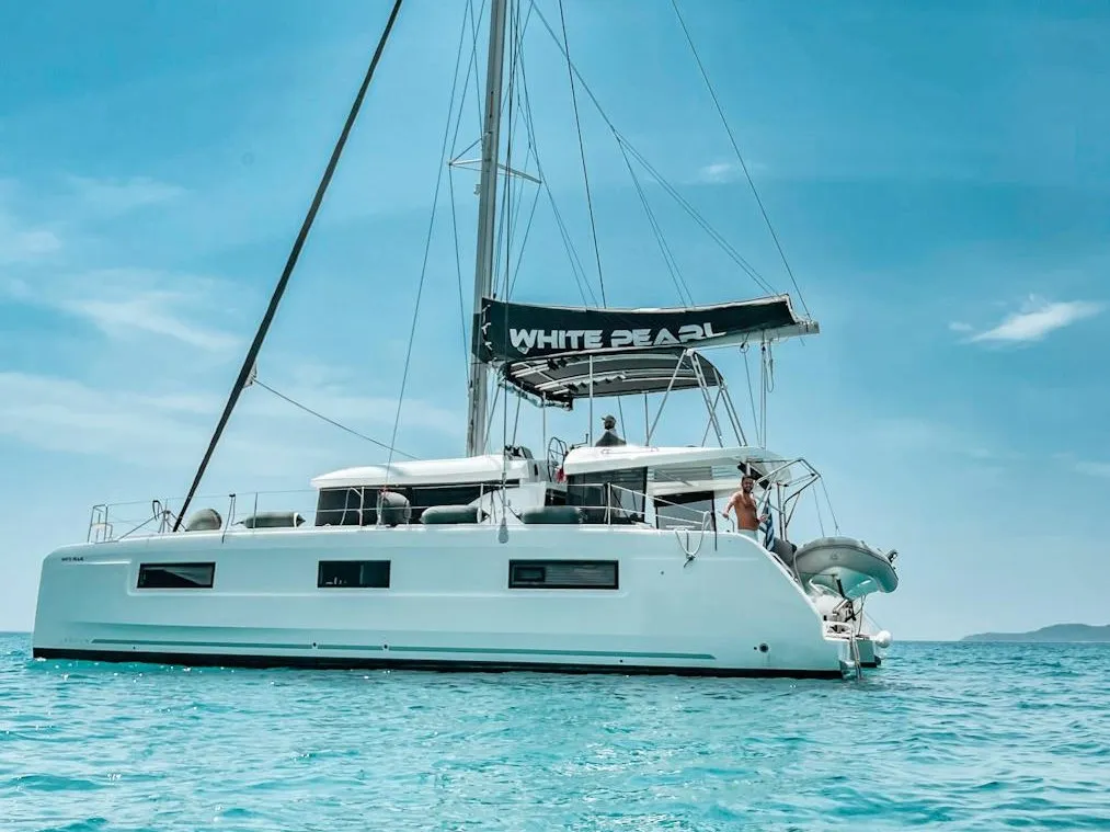 WHITE PEARL, a Lagoon 46 catamaran at Athens, Greece