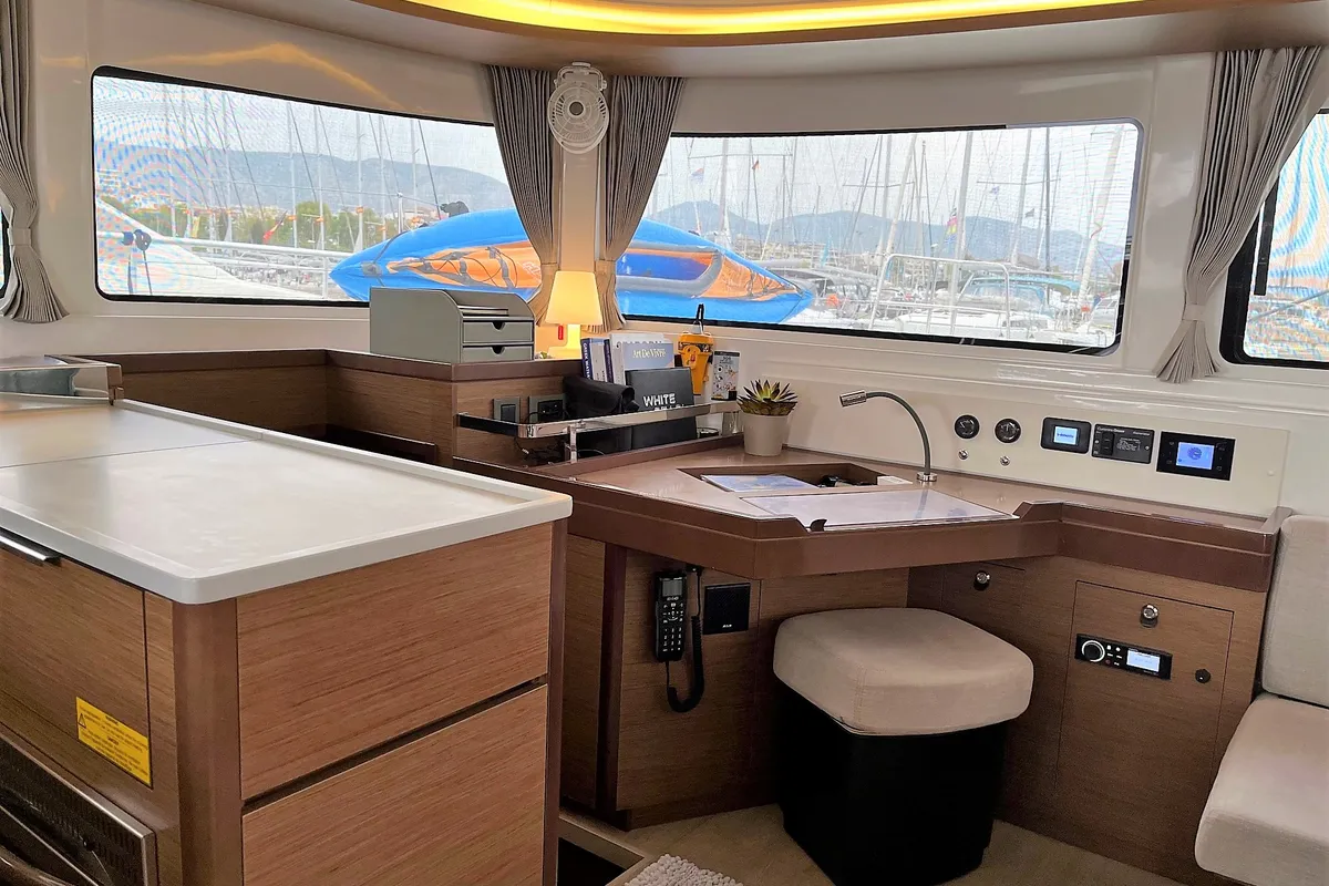 WHITE PEARL, a Lagoon 46 catamaran at Athens, Greece