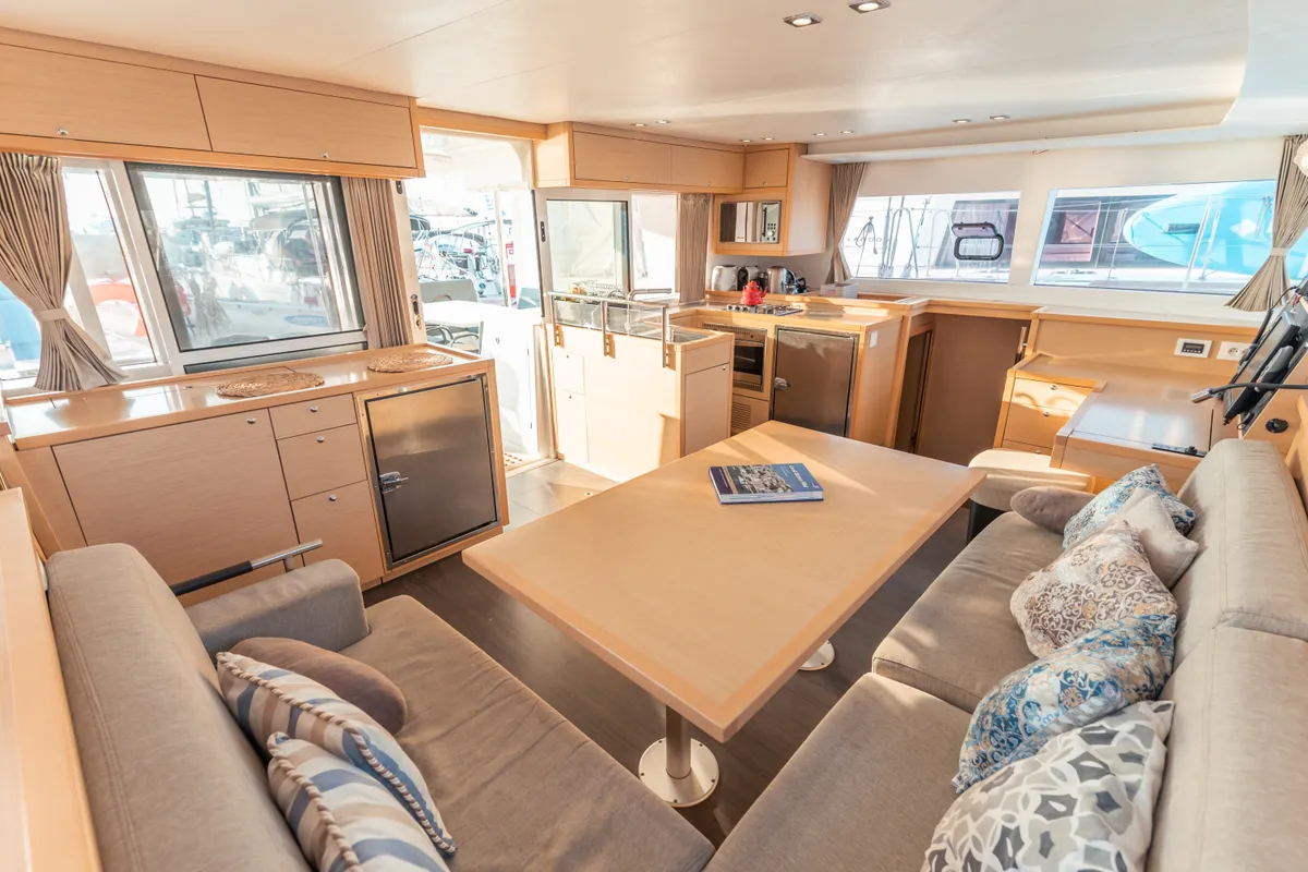 Salon of Cinzia, a Lagoon 450 Fly catamaran at Kos, Greece