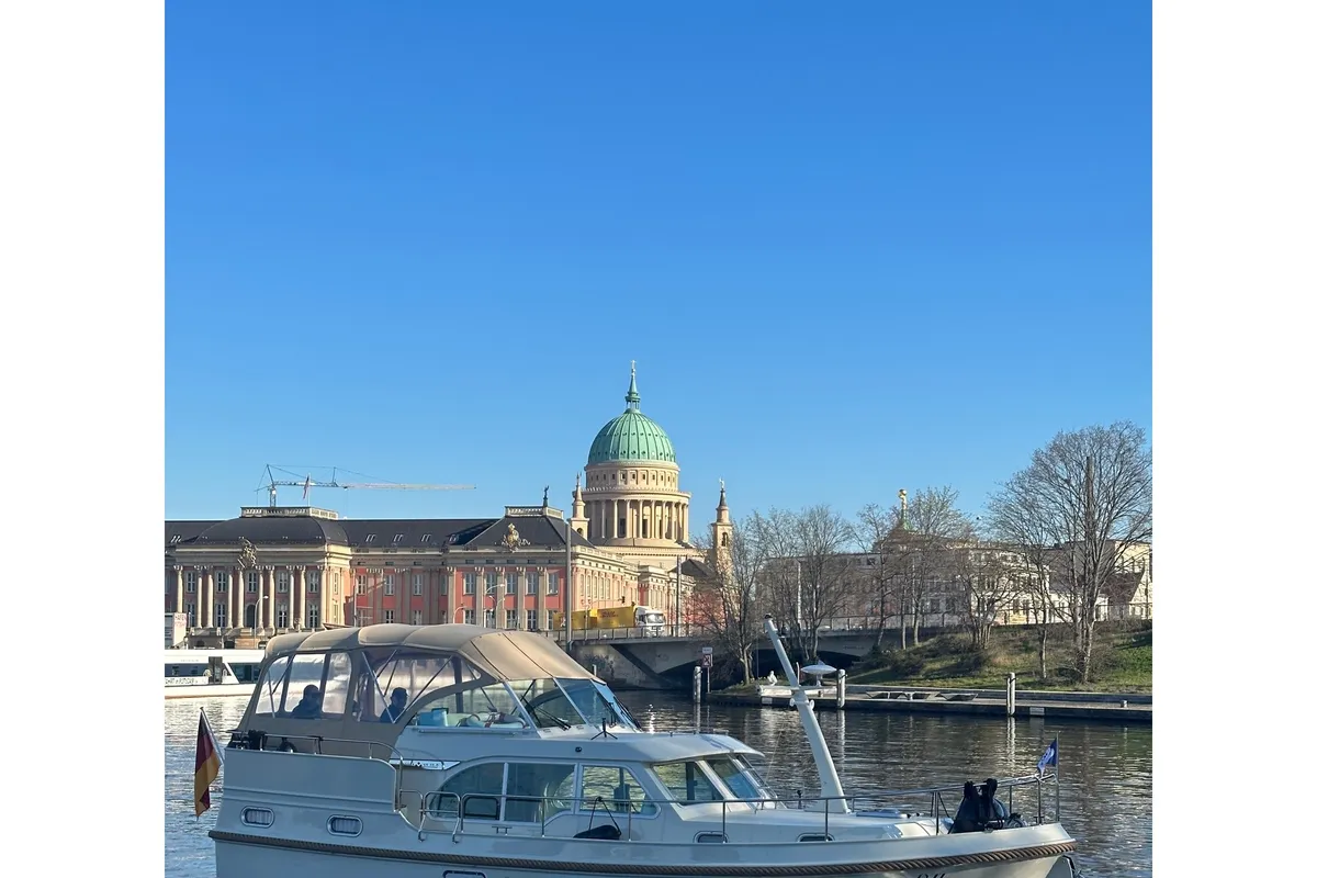 Ella , a Linssen Grand Sturdy 35.0 AC motorboat at Mirow, Germany