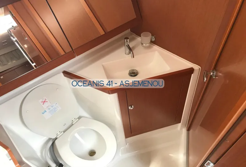 Head on Asjemenou, a Beneteau Oceanis 41 sailboat at Kontokali, Greece