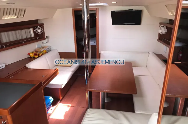 Salon of Asjemenou, a Beneteau Oceanis 41 sailboat at Kontokali, Greece